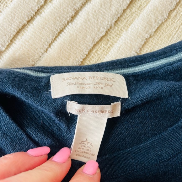 Banana Republic large silk cashmere Navy Blue Long Sleeve Sweater - Picture 3 of 4